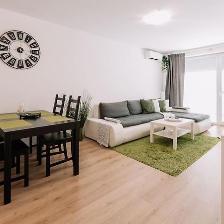 Bnb Sk Mileticova Apartment 1 Bratislava Exterior photo